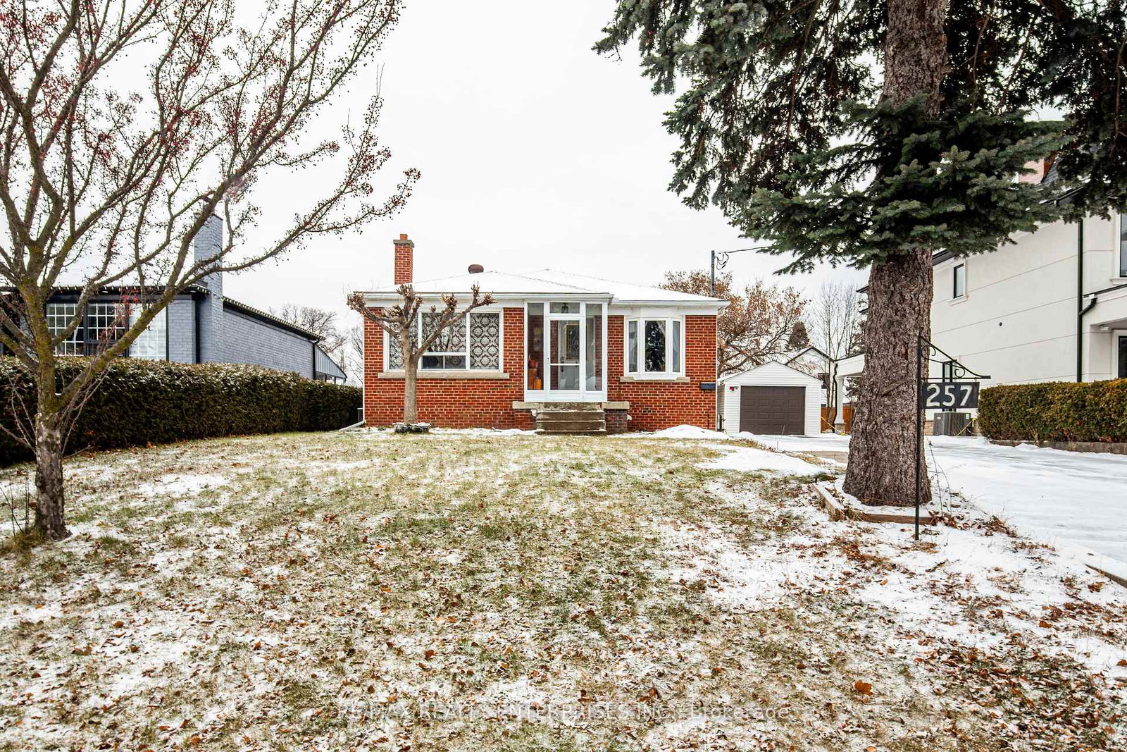257-woodale-avenue-oakville-ontario-w12651368