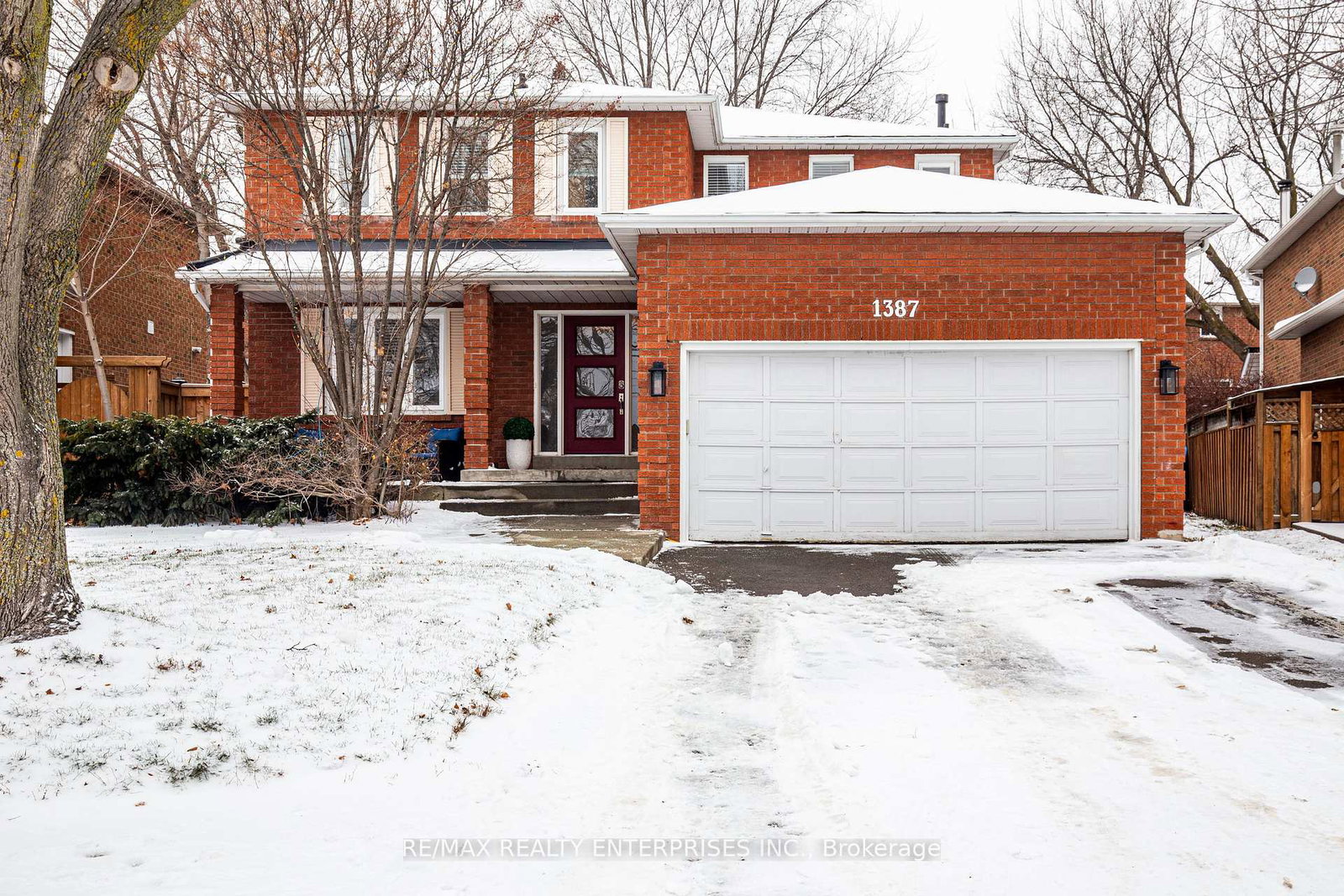 1387-chedboro-crescent-oakville-ontario-w12651372