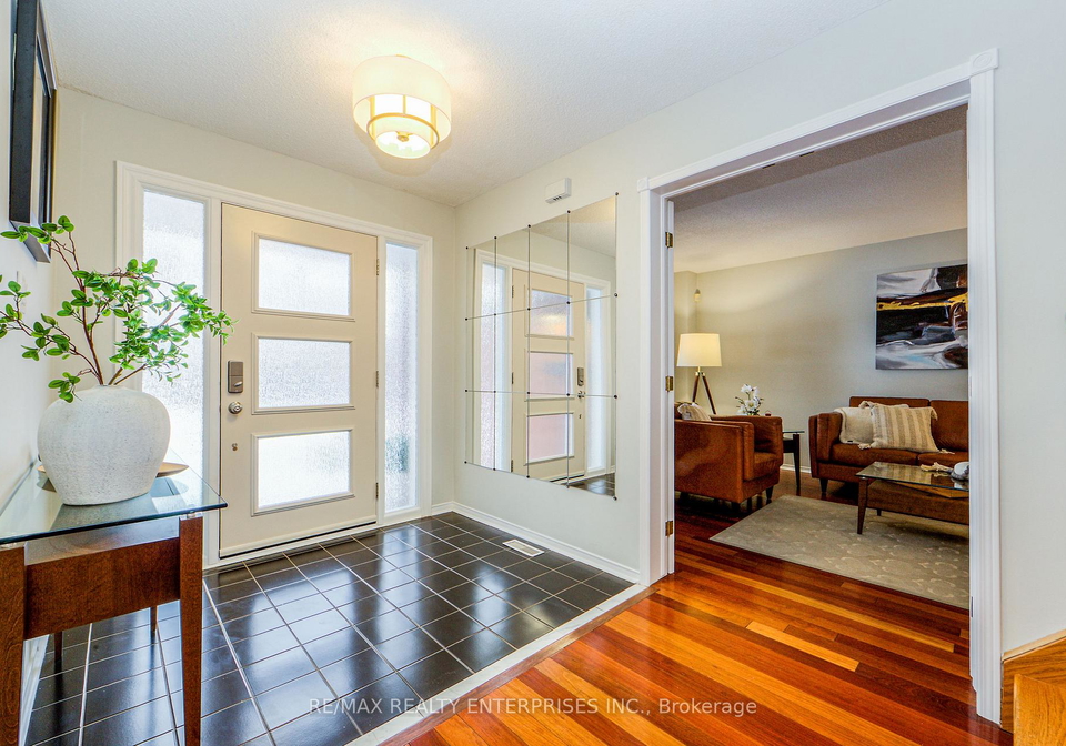1387-chedboro-crescent-oakville-ontario-w12651372