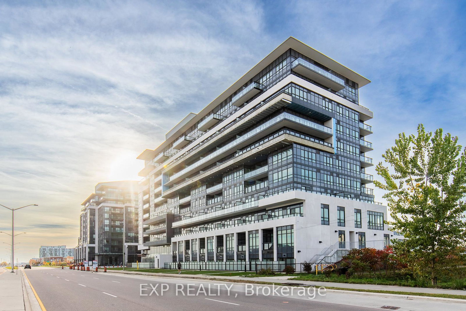 395-dundas-street-west-oakville-ontario-w12651636