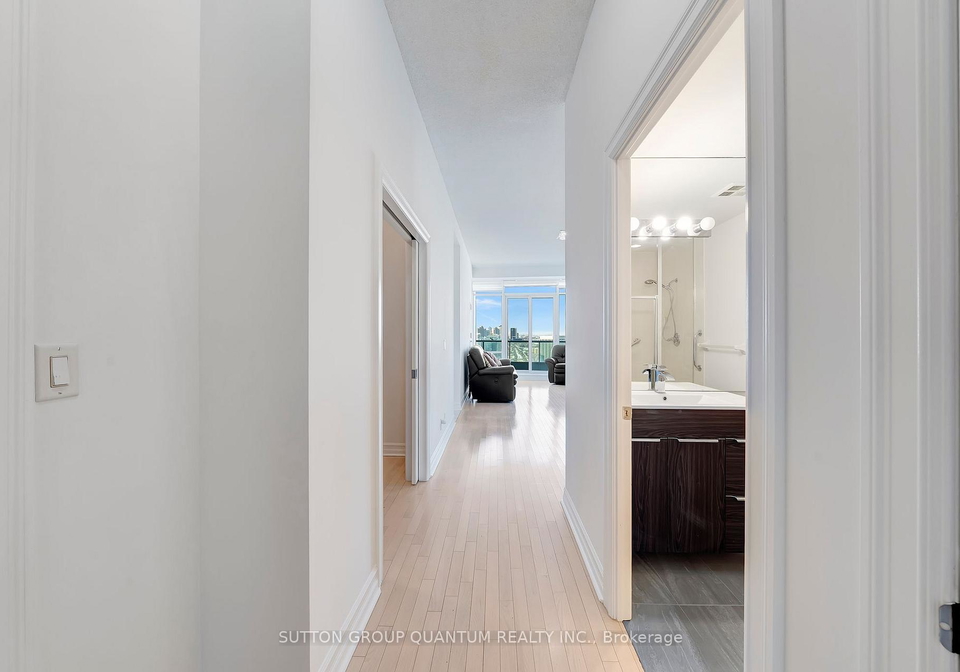 1-elm-drive-w-mississauga-ontario-w12652178