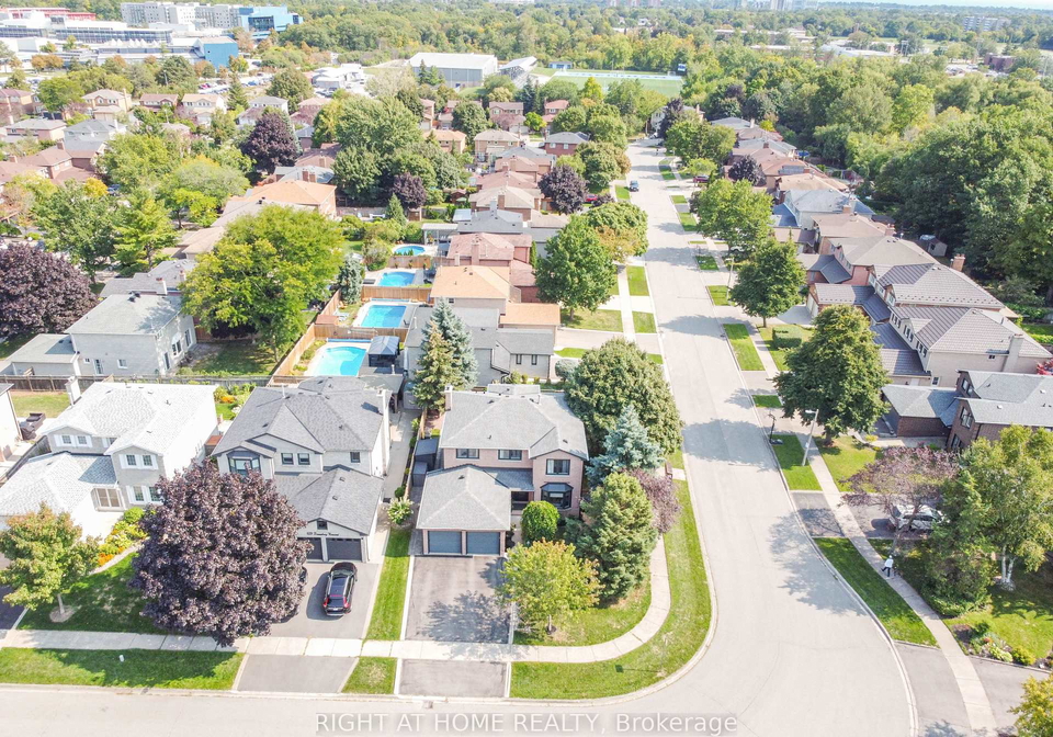 1517-queensbury-crescent-oakville-ontario-w12652372