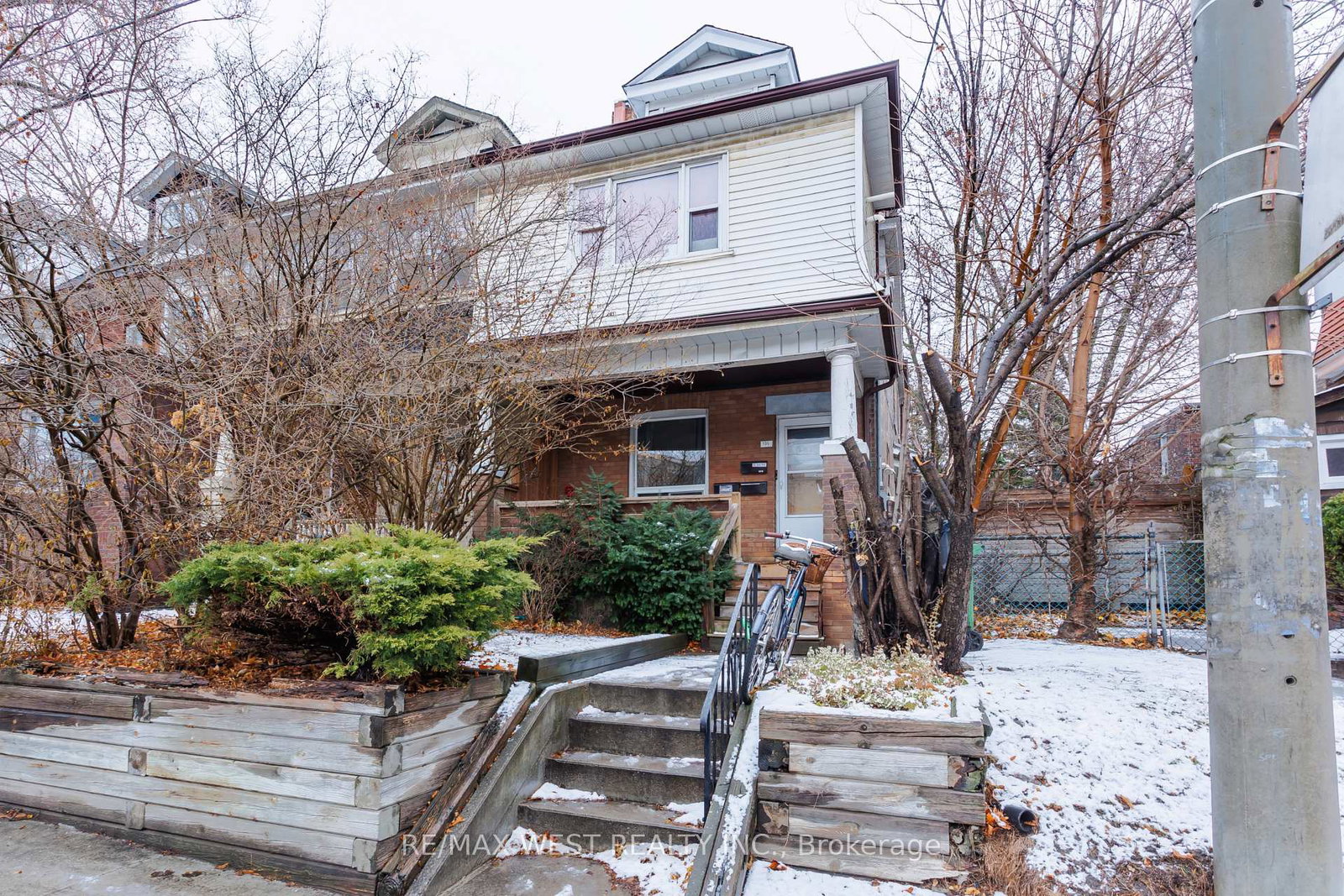 105-sunnyside-avenue-toronto-ontario-w12652606