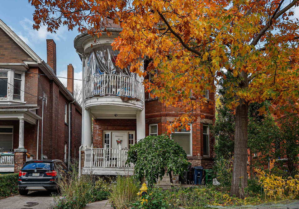 32-leopold-street-toronto-ontario-w12652738