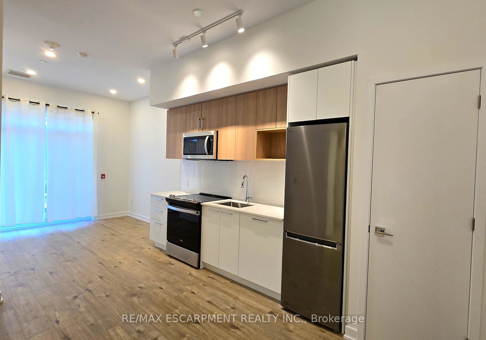 500-plains-road-e-burlington-ontario-w12652938