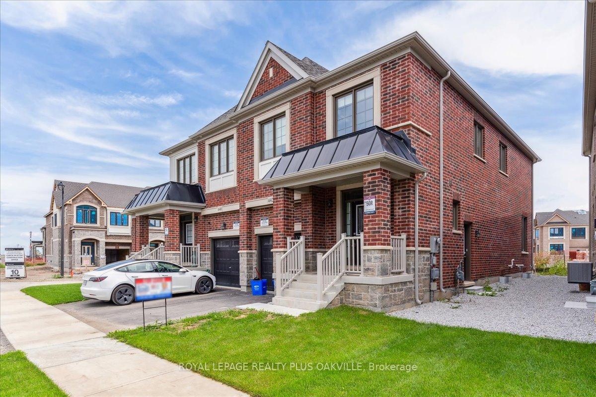 442-bergamot-avenue-milton-ontario-w12653066