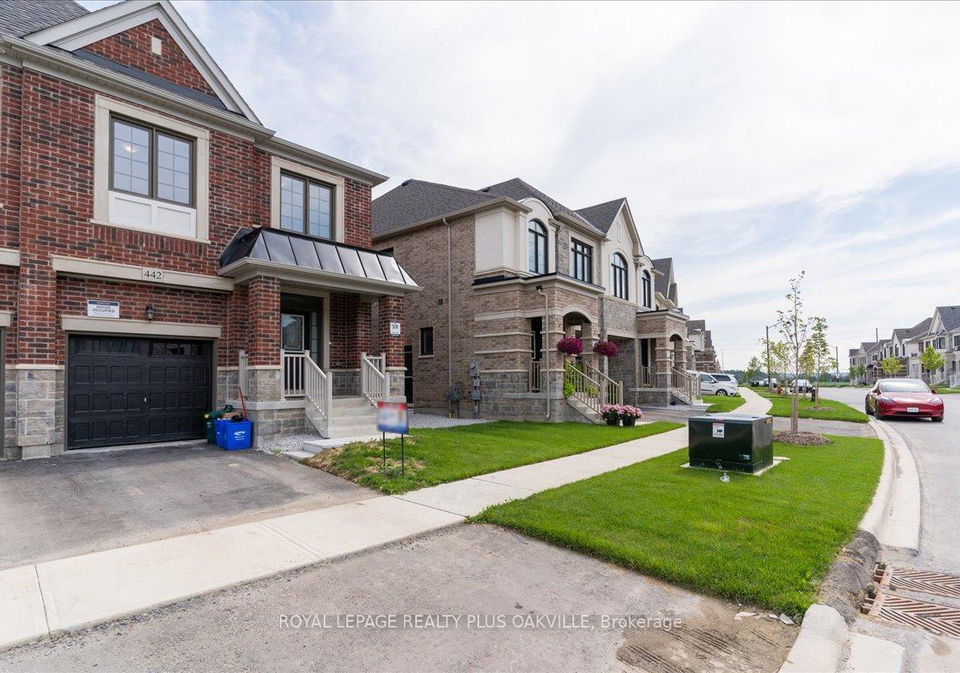 442-bergamot-avenue-milton-ontario-w12653066