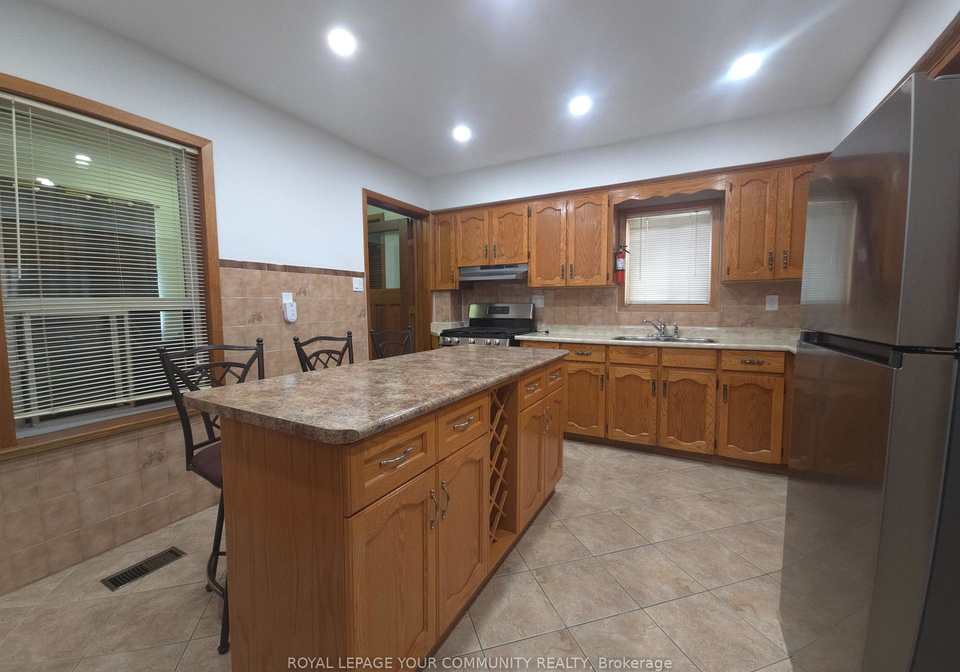 5-rideau-avenue-toronto-ontario-w12653454
