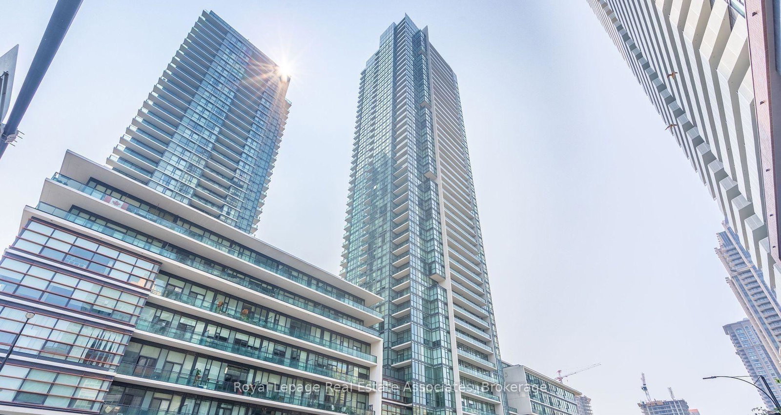 4070-confederation-parkway-mississauga-ontario-w12653484