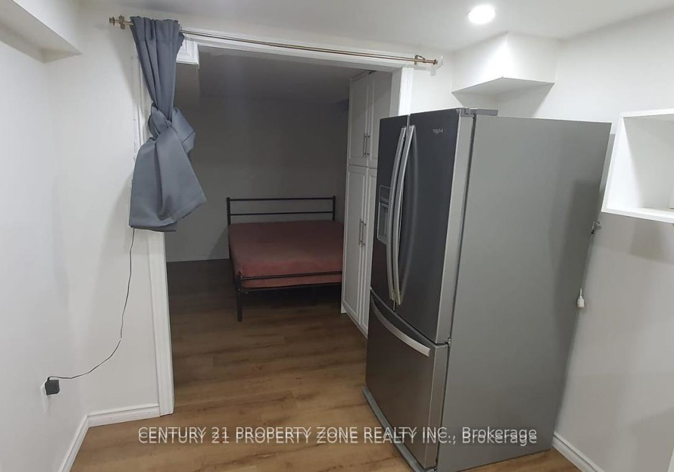 68-hoskins-square-brampton-ontario-w12653506