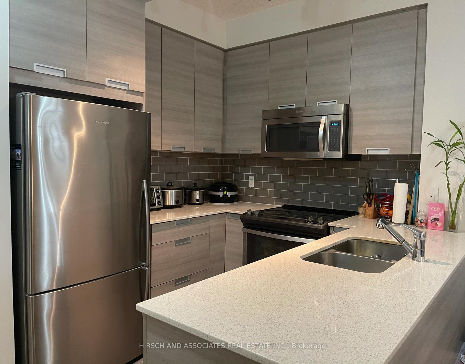 75-eglinton-avenue-w-mississauga-ontario-w12653588