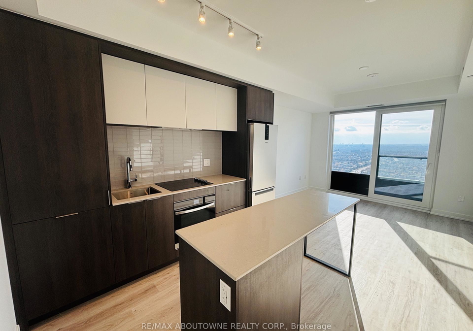 395-square-one-drive-mississauga-ontario-w12653754