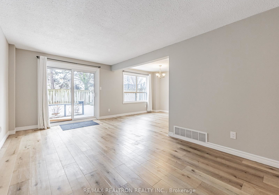 394-eaton-place-oakville-ontario-w12653894
