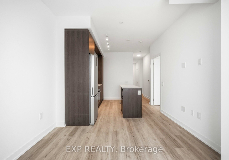 395-square-one-drive-mississauga-ontario-w12653906