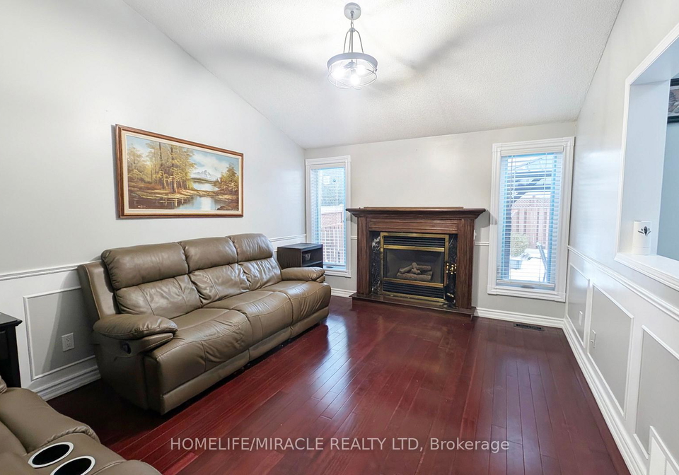 51-rocky-mountain-crescent-brampton-ontario-w12654200