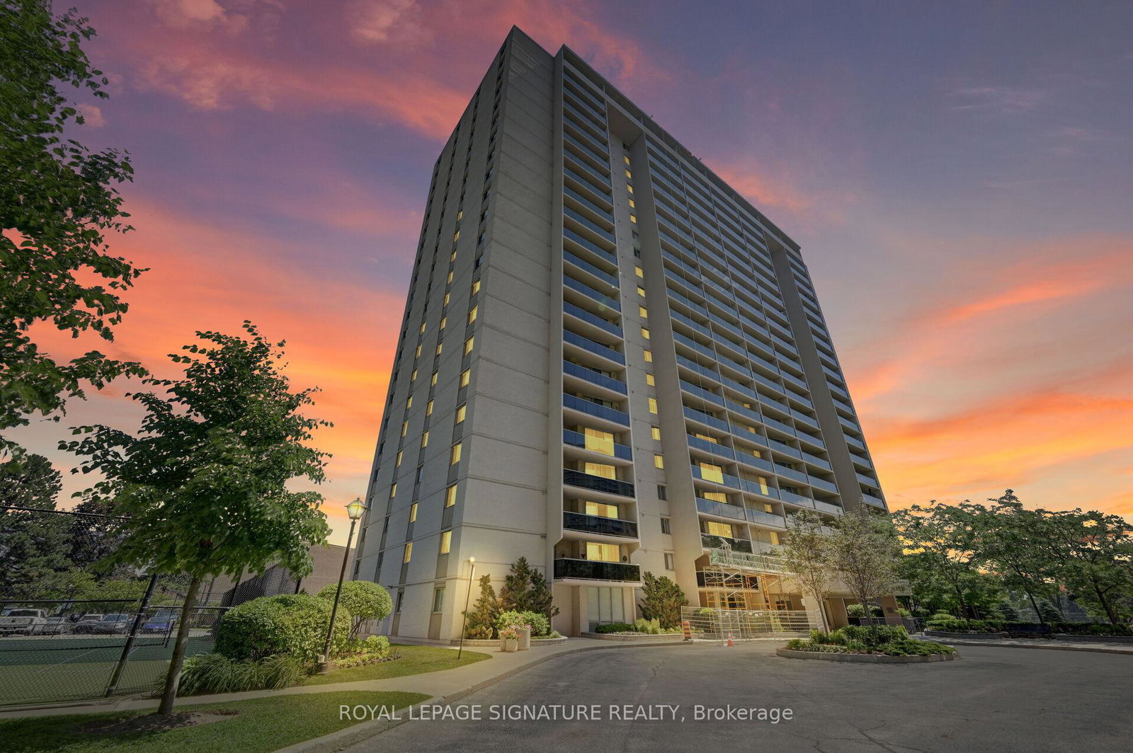 812-burnhamthorpe-road-etobicoke-ontario-w12654280