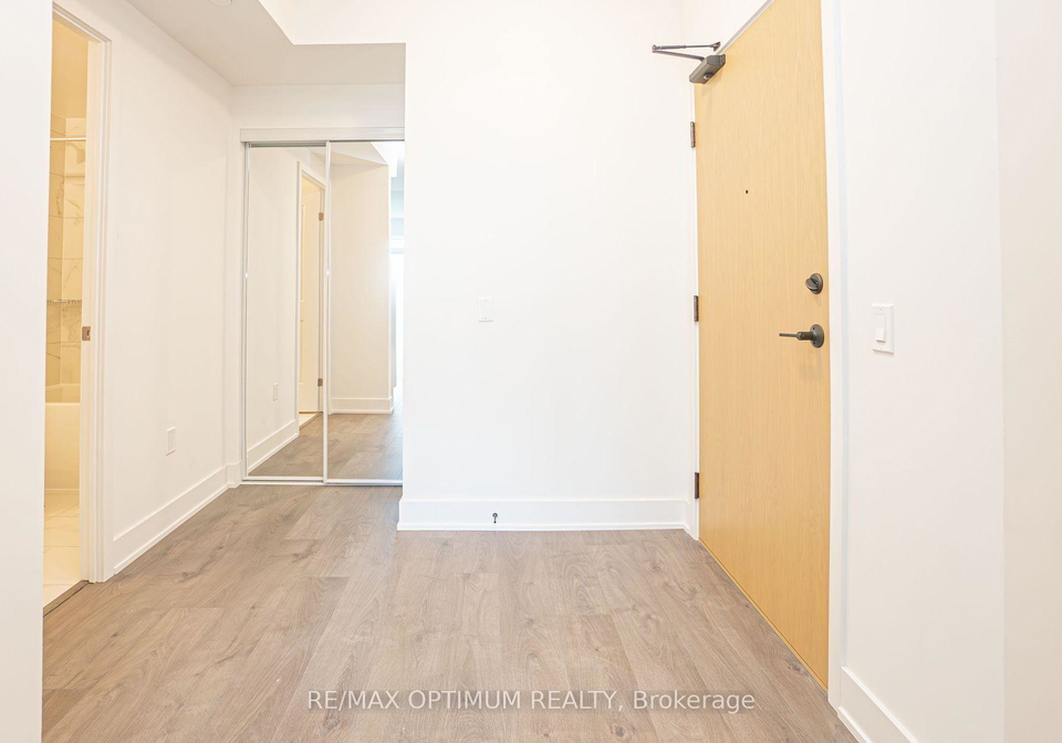 202-burnhamthorpe-road-e-mississauga-ontario-w12654758