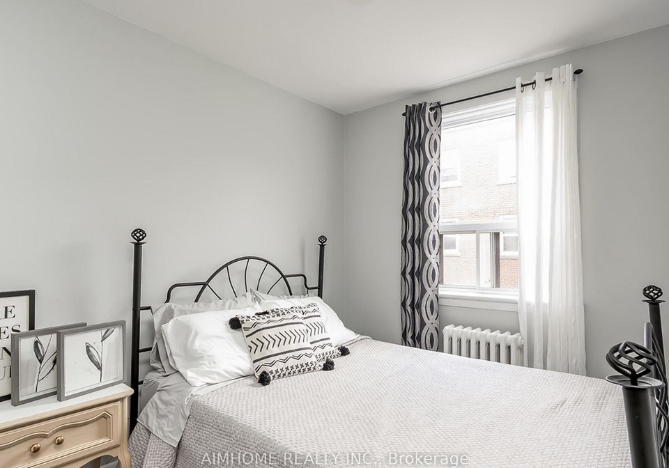 2128-harris-crescent-burlington-ontario-w12655416