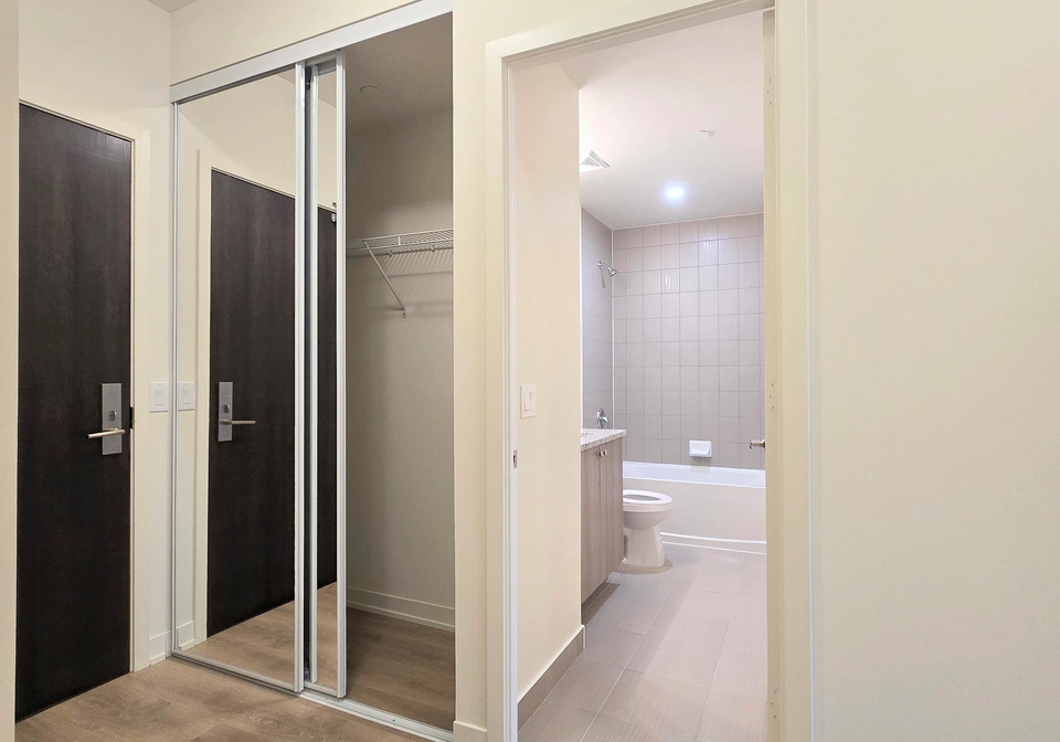 38-annie-craig-drive-etobicoke-ontario-w12656136