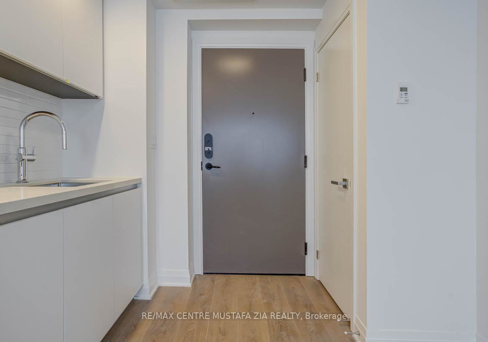 4015-the-exchange-mississauga-ontario-w12656312