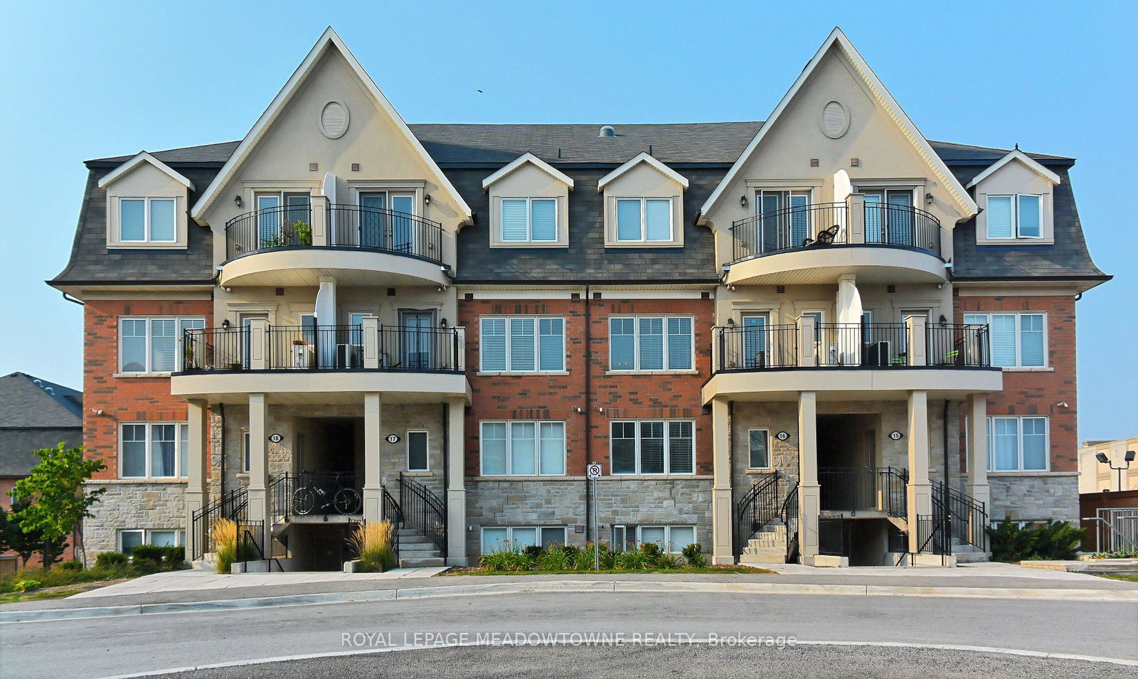 2420-baronwood-drive-oakville-ontario-w12656562
