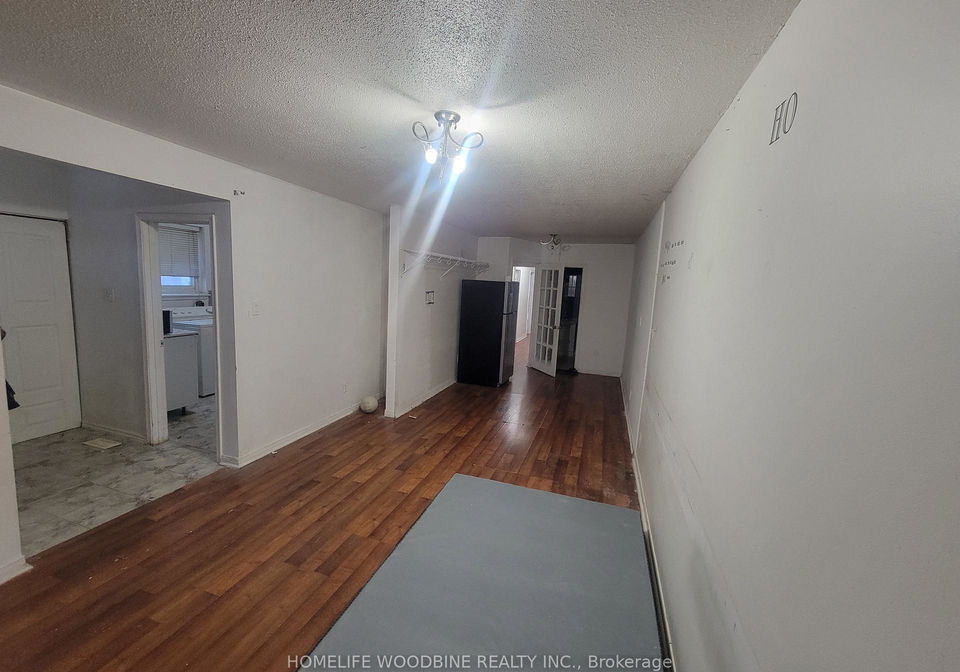 7335-darcel-avenue-mississauga-ontario-w12656856