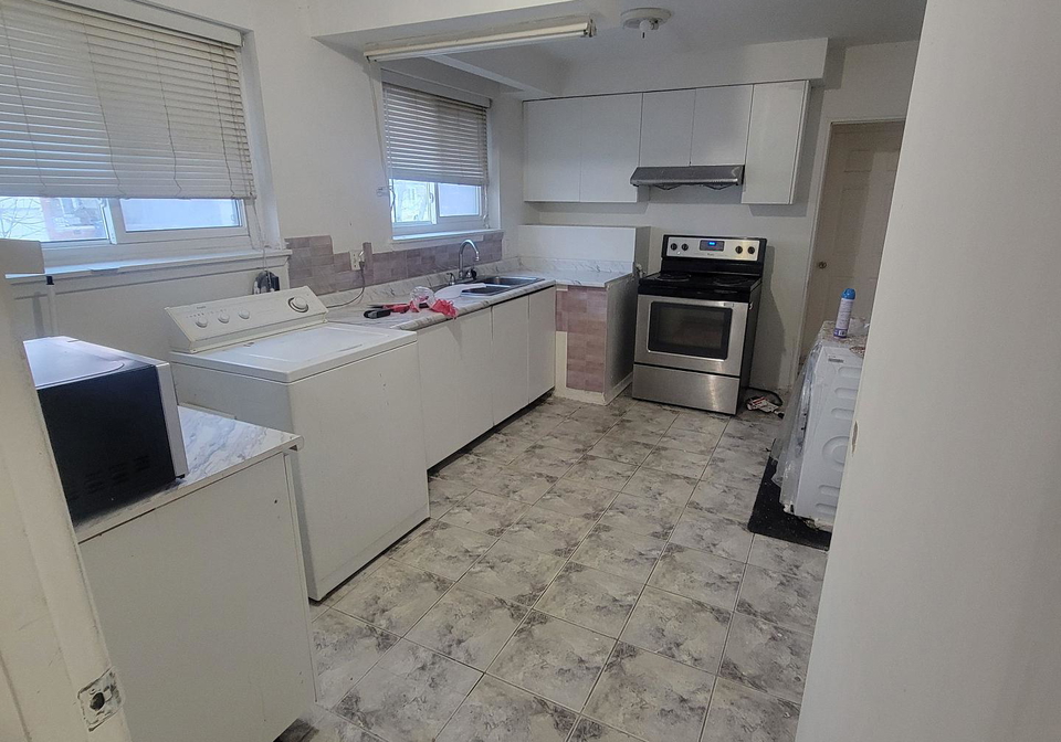 7335-darcel-avenue-mississauga-ontario-w12656856