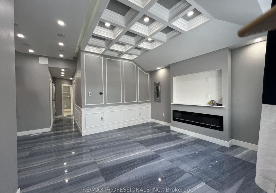 53-regent-road-york-ontario-w12656984