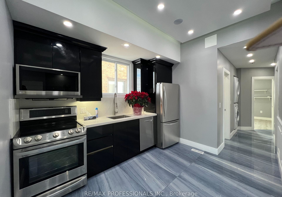 53-regent-road-york-ontario-w12656984