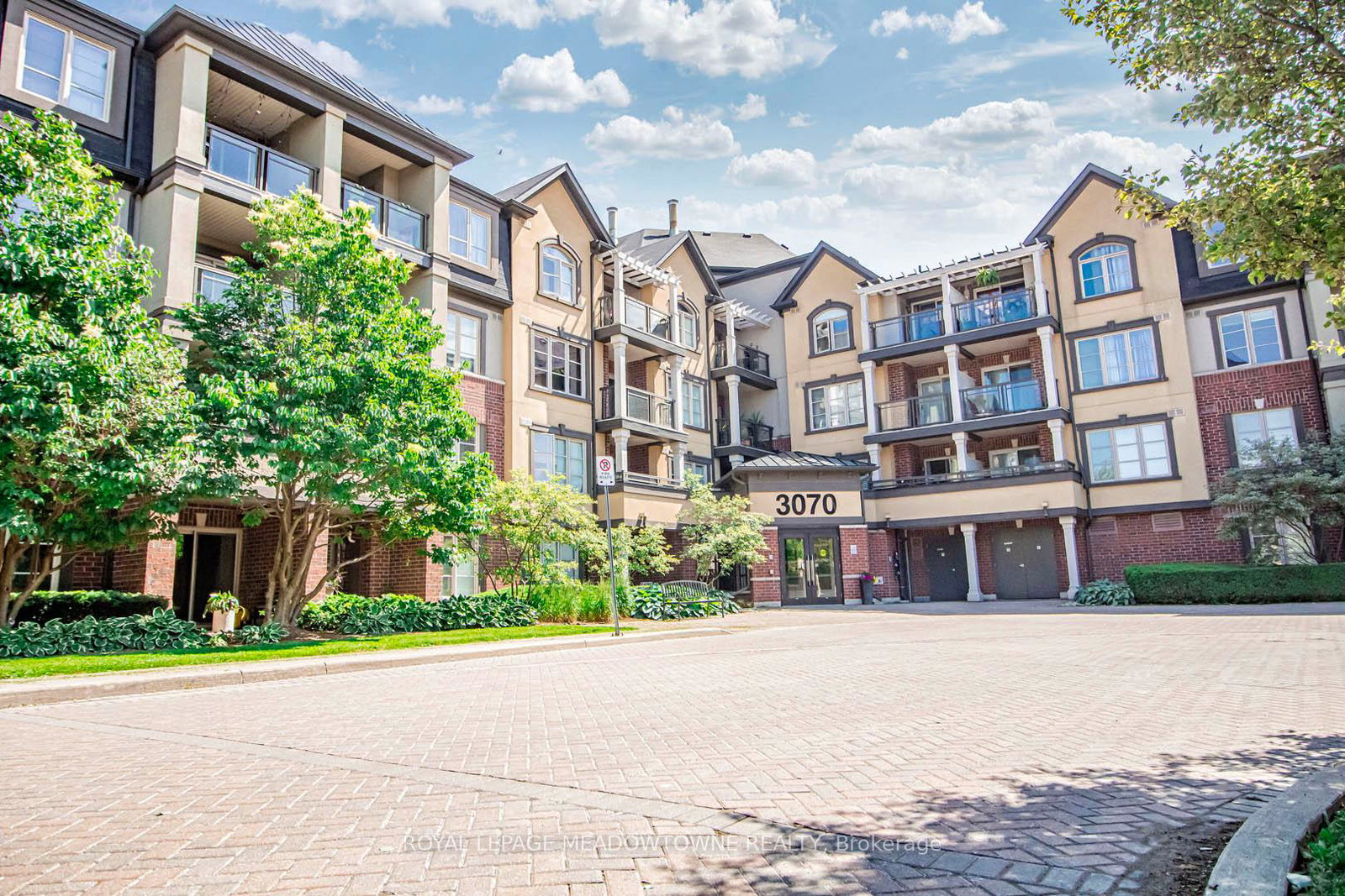 3070-rotary-way-burlington-ontario-w12657362