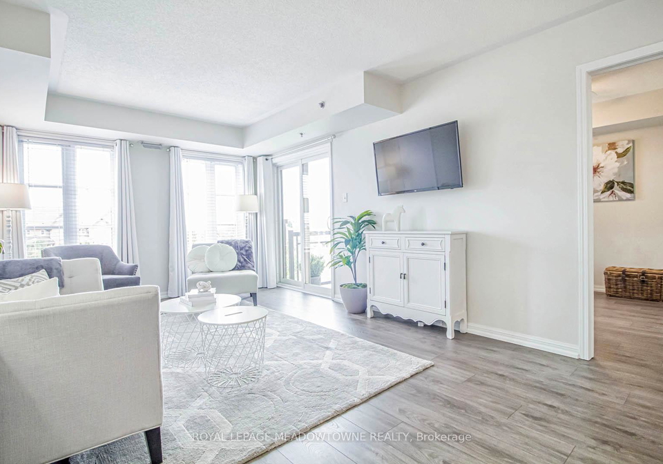3070-rotary-way-burlington-ontario-w12657362
