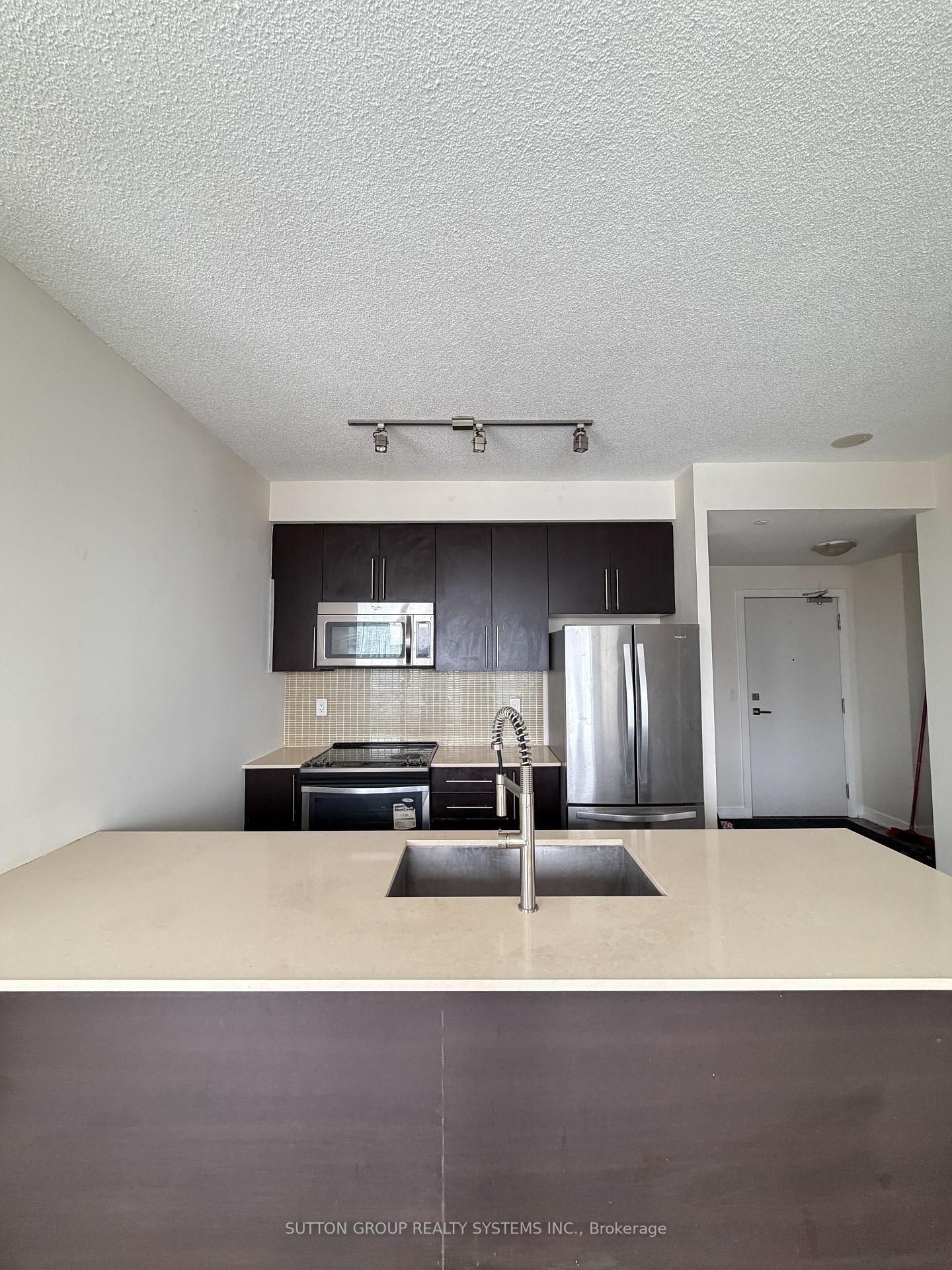 510-curran-place-mississauga-ontario-w12657868