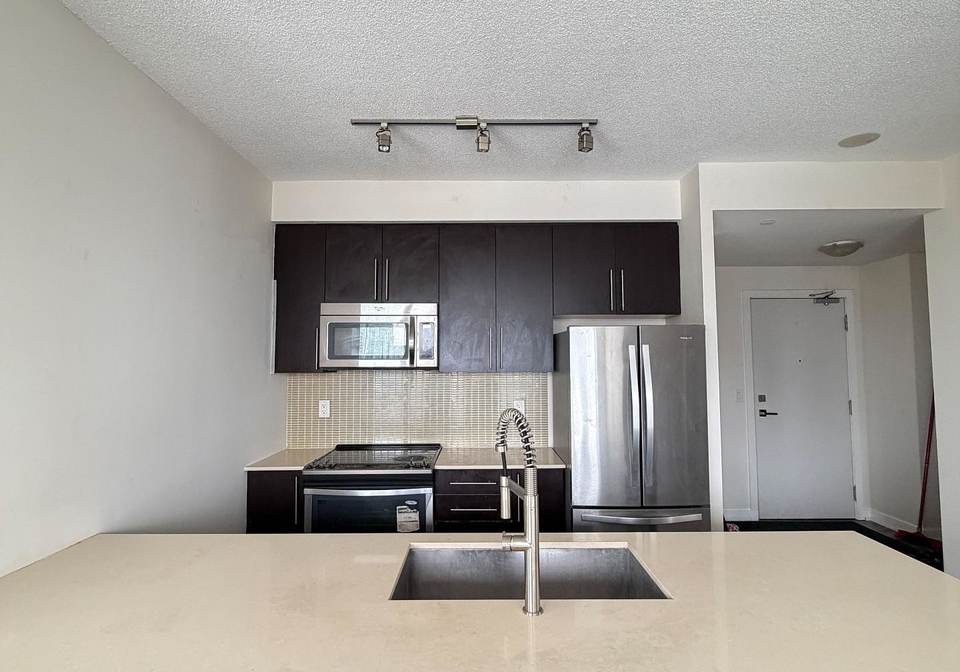 510-curran-place-mississauga-ontario-w12657868
