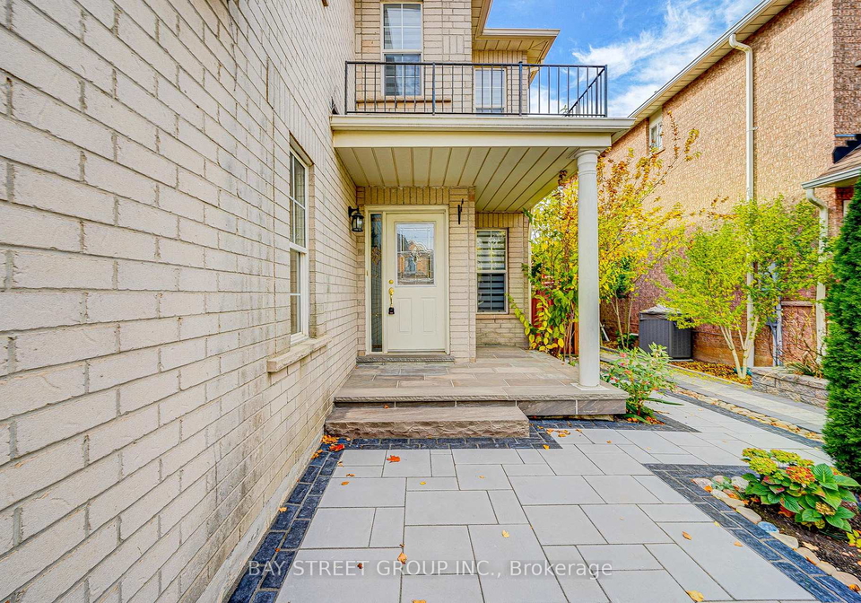 2470-nichols-drive-oakville-ontario-w12657936