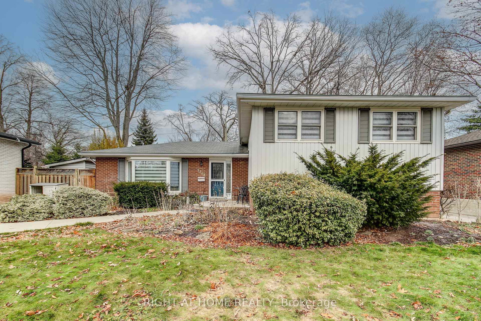 5264-woodhaven-drive-burlington-ontario-w12658228