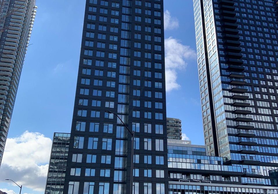 395-square-one-drive-mississauga-ontario-w12658442