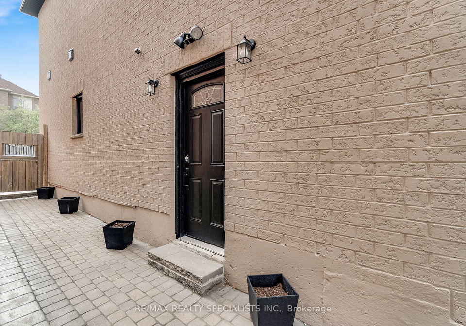 4982-maxine-place-mississauga-ontario-w12658490