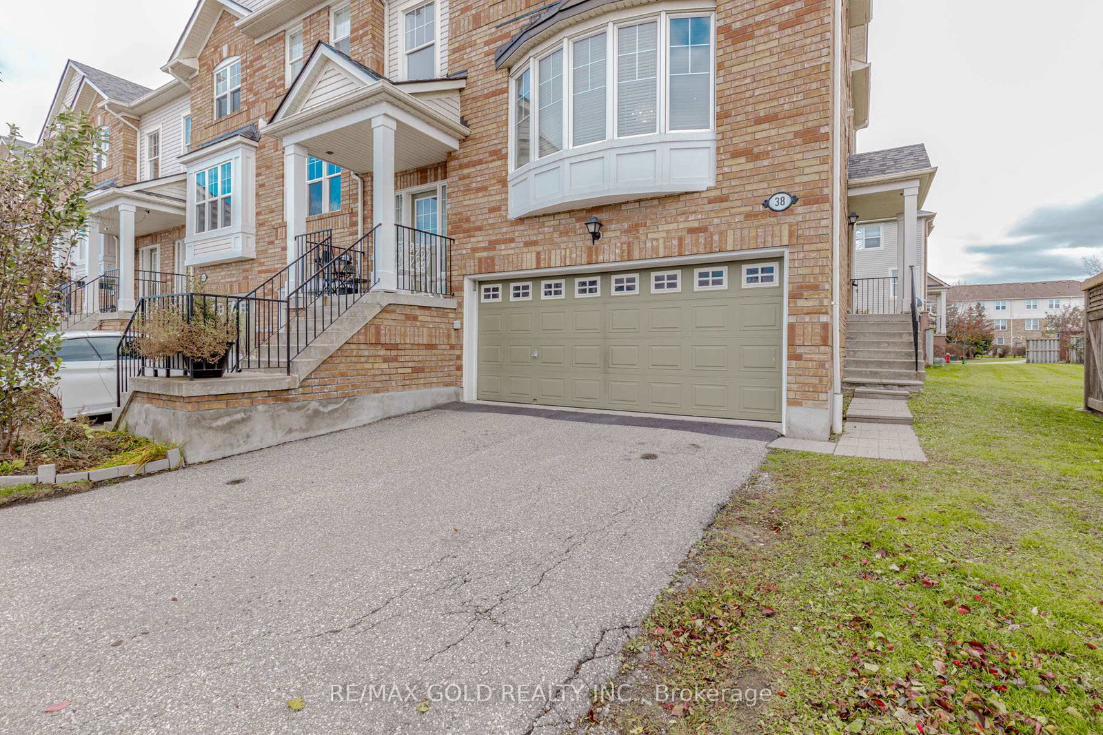 5980-whitehorn-avenue-mississauga-ontario-w12658798