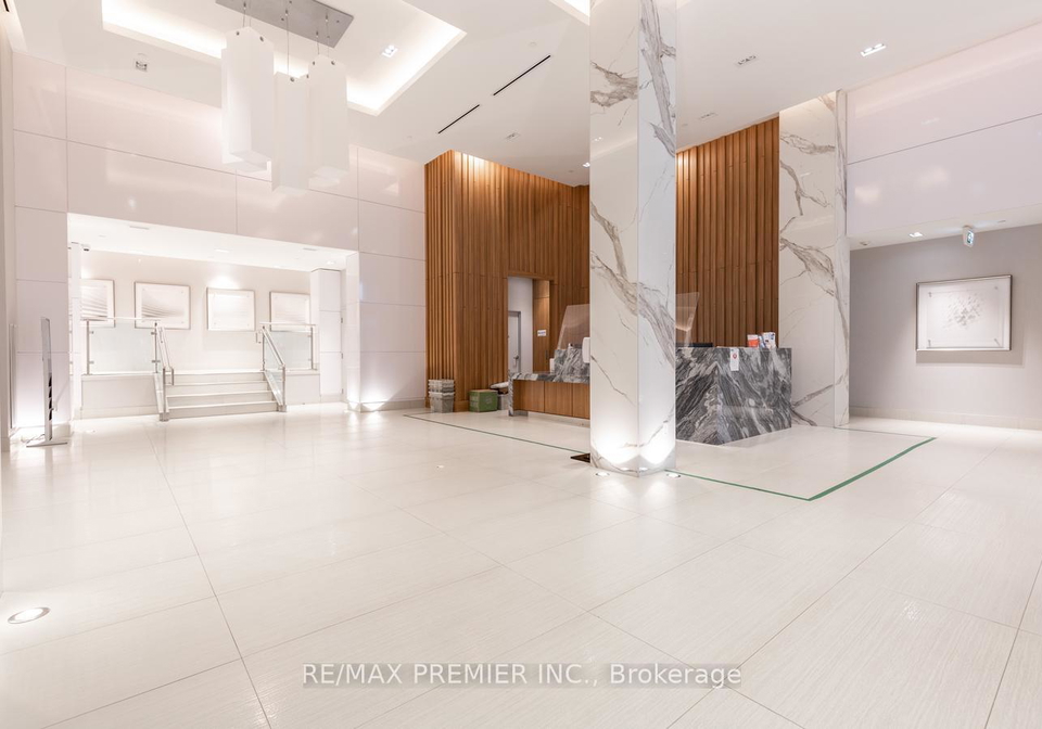 20-shore-breeze-drive-etobicoke-ontario-w12658934