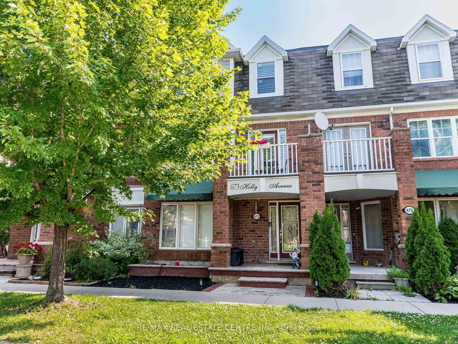 673-holly-avenue-milton-ontario-w12659056