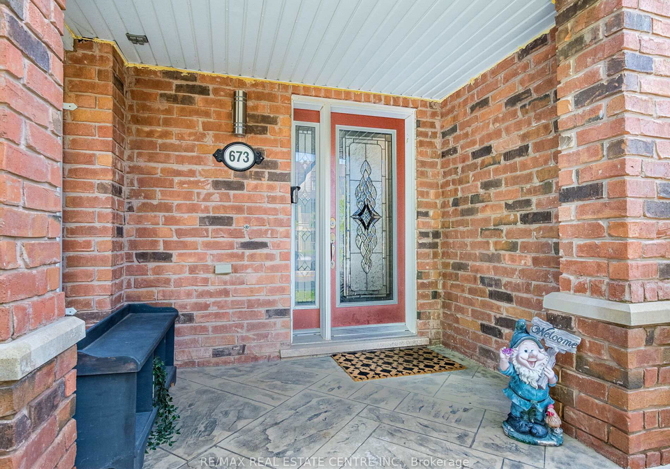 673-holly-avenue-milton-ontario-w12659056