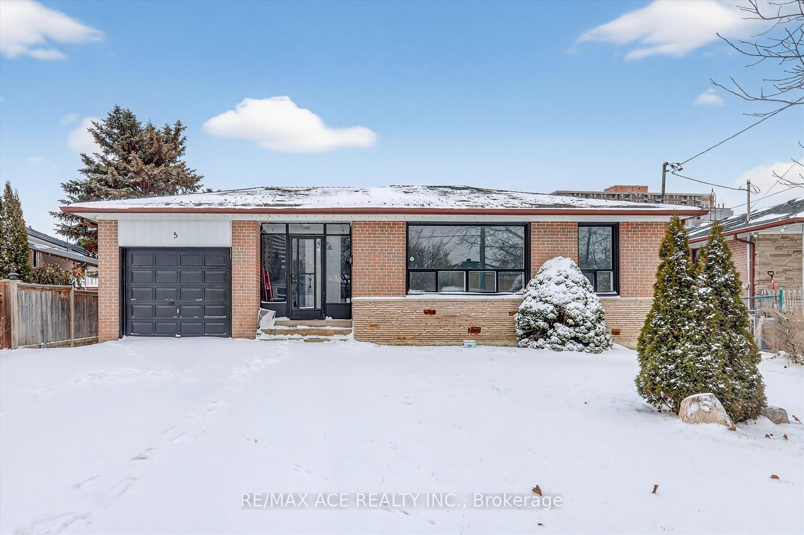 5-forge-drive-york-ontario-w12659068