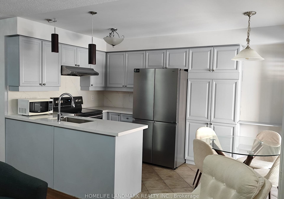 575-dundas-street-w-mississauga-ontario-w12659738
