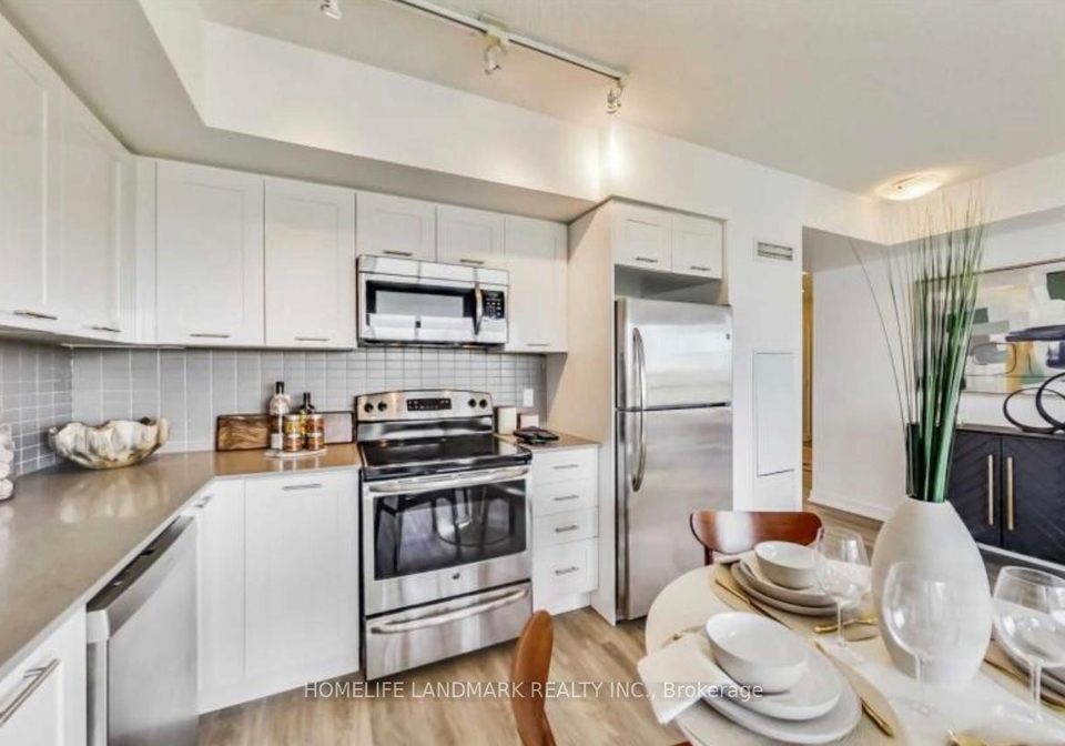 2220-lake-shore-boulevard-w-etobicoke-ontario-w12659824