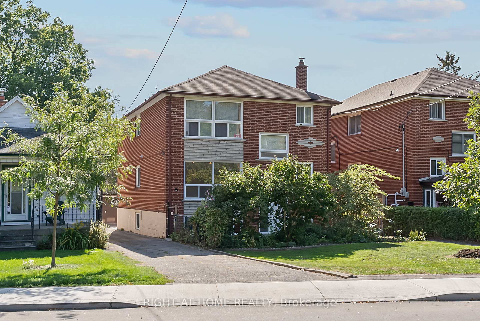 160-varsity-road-toronto-ontario-w12660752
