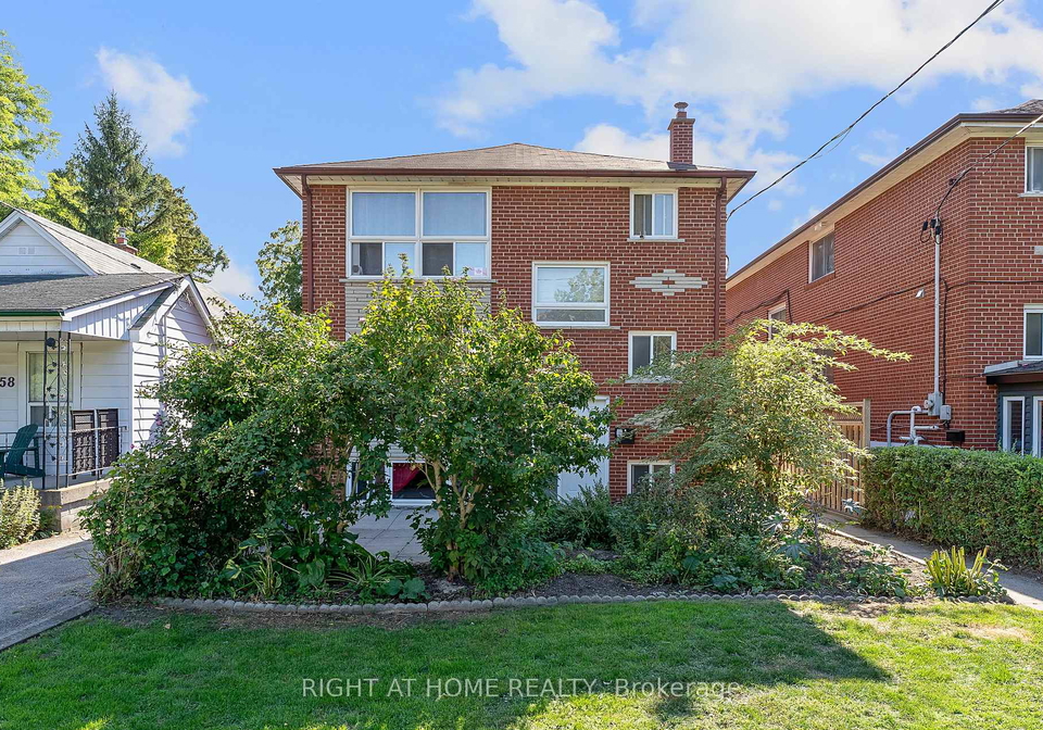 160-varsity-road-toronto-ontario-w12660752