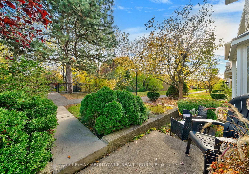 5475-lakeshore-road-burlington-ontario-w12660994