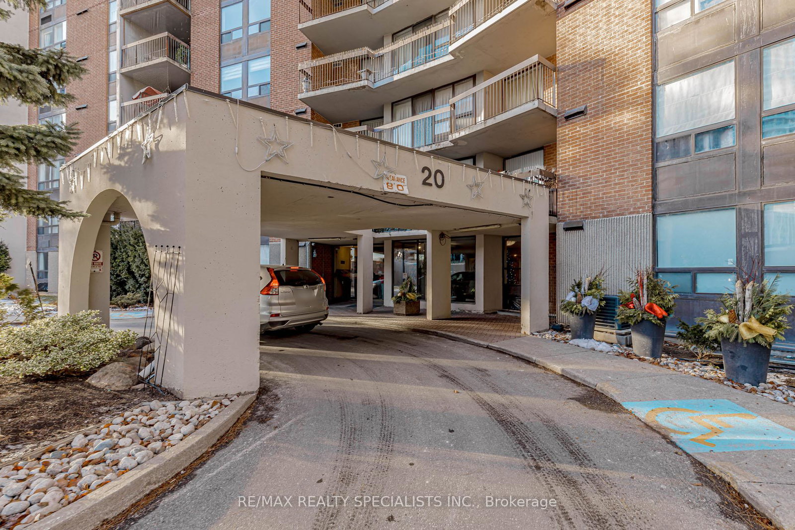 20-mississauga-valley-boulevard-mississauga-ontario-w12661670