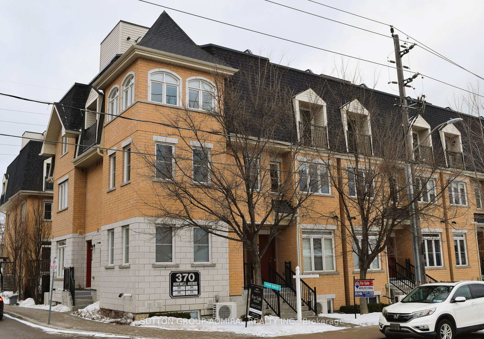 370-hopewell-avenue-north-york-ontario-w12661954