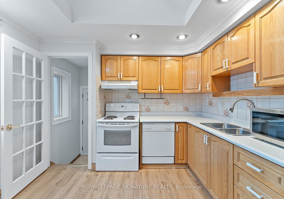 6-robindale-avenue-etobicoke-ontario-w12662356